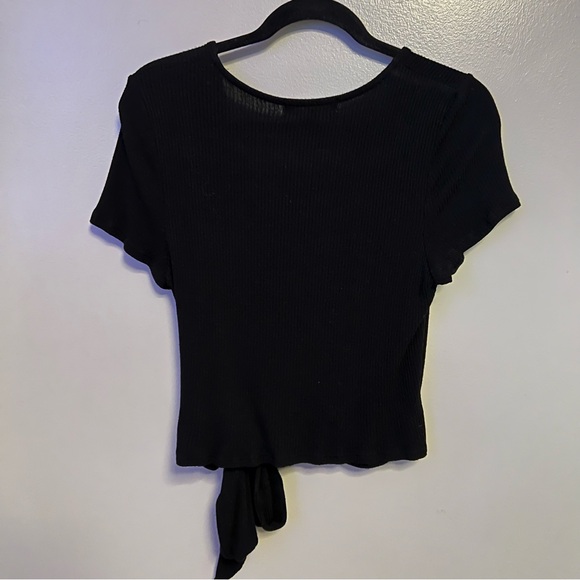 Cross Tie Top - Picture 3 of 5